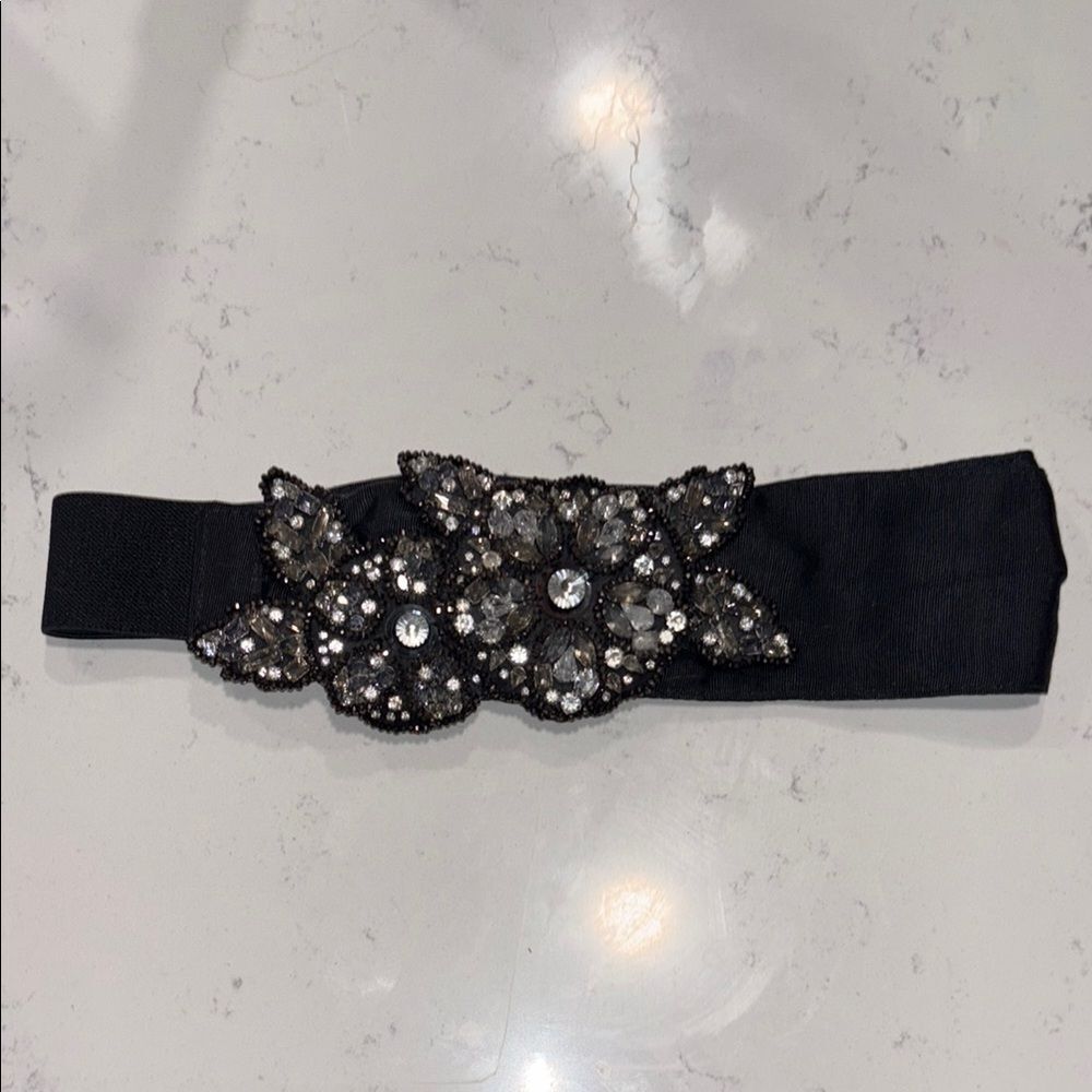White House Black Market black market elastic belt faux rhinestones size S.